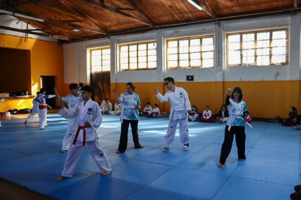 Cuatro alumnos del Taller de Taekwondo Inclusivo participaron en ceremonia de cambio de cinturón en San Antonio