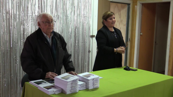 Vecino de Agua Buena lanza libro que releva la memoria histórica de la localidad