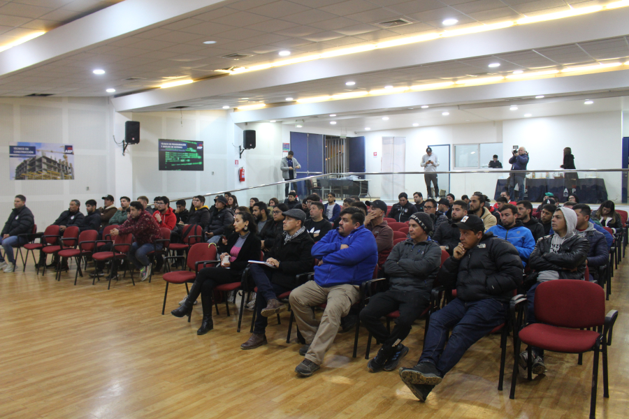 Charla de Hernán Caputto sobre fútbol formativo dio el vamos al Mes de la Capacitación Deportiva