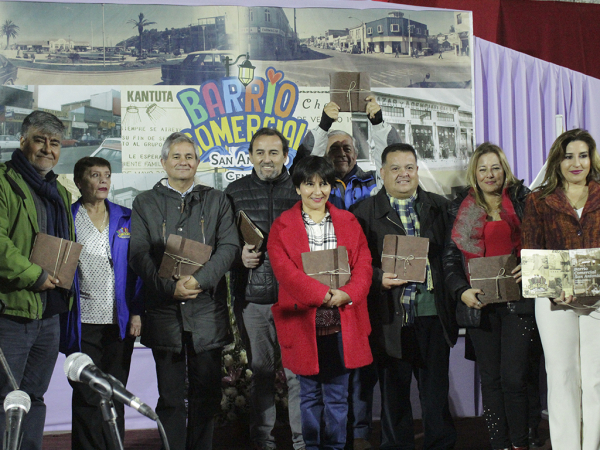 Publican libro con la historia etnográfica del comercio de San Antonio