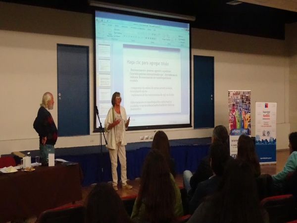 Fernando Coddou y Carmen Luz Méndez realizaron seminario sobre la Violencia en la Pareja en San Antonio