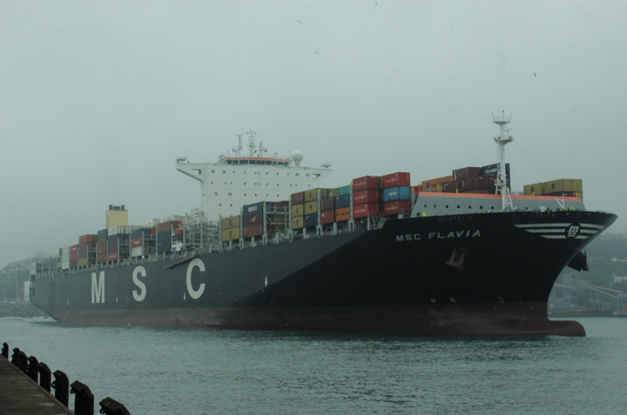 San Antonio recibió a buque portacontenedores más grande que ha llegado a Chile