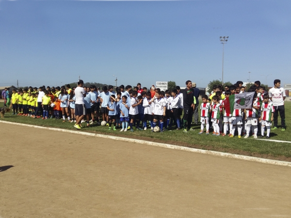 Municipalidad de San Antonio inicia campeonato de verano para escuelas de f&uacute;tbol