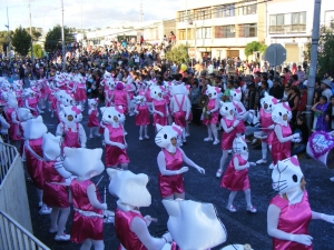 Más de 30.000 personas disfrutaron del Carnaval de Murgas y Comparsas en San Antonio