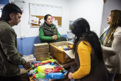 Municipio hace entrega de material didáctico a siete escuelas especiales de la comuna de San Antonio