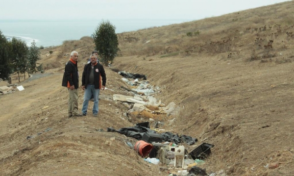 Alcalde reitera llamado a no arrojar basura en quebradas