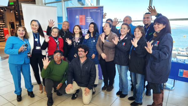 San Antonio acerca la vacunaci&oacute;n a la comunidad con operativo en pleno centro de la ciudad