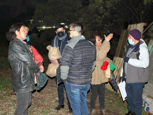 Alcald&iacute;a trabaja en terreno para entregar frazadas y ropa de abrigo a personas en situaci&oacute;n de calle