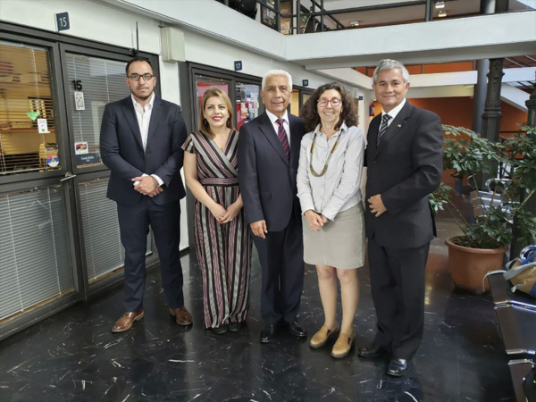 Defensor&iacute;a de las personas busca fortalecer su trabajo con firma convenios internacionales