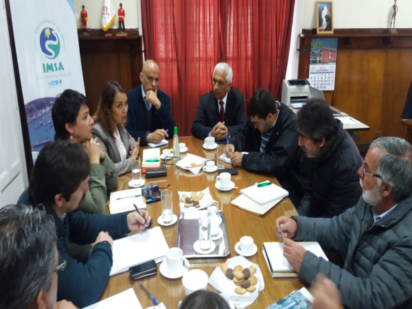 Autoridades se re&uacute;nen en mesa t&eacute;cnica con representante de Cementos La Uni&oacute;n en San Antonio