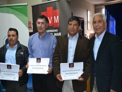 Municipio de San Antonio entrega diplomas a los dirigentes sindicales del &aacute;mbito portuario