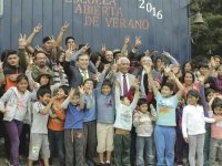 Deporte, juegos y entretenci&oacute;n ofrecen las Escuelas Abiertas este verano en San Antonio