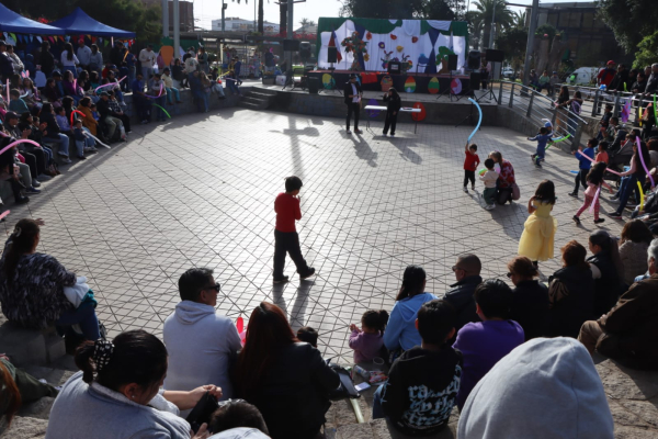 Cientos de padres e hijos se dan cita en la Fiesta de Huevitos de Pascua