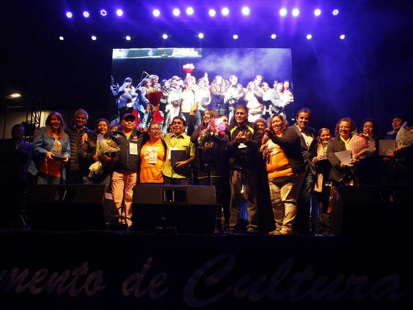 Fiesta del Barrio en Bellavista llen&oacute; de alegr&iacute;a cada rinc&oacute;n del cerro